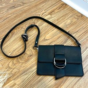 NWOT CROSSBODY BAG